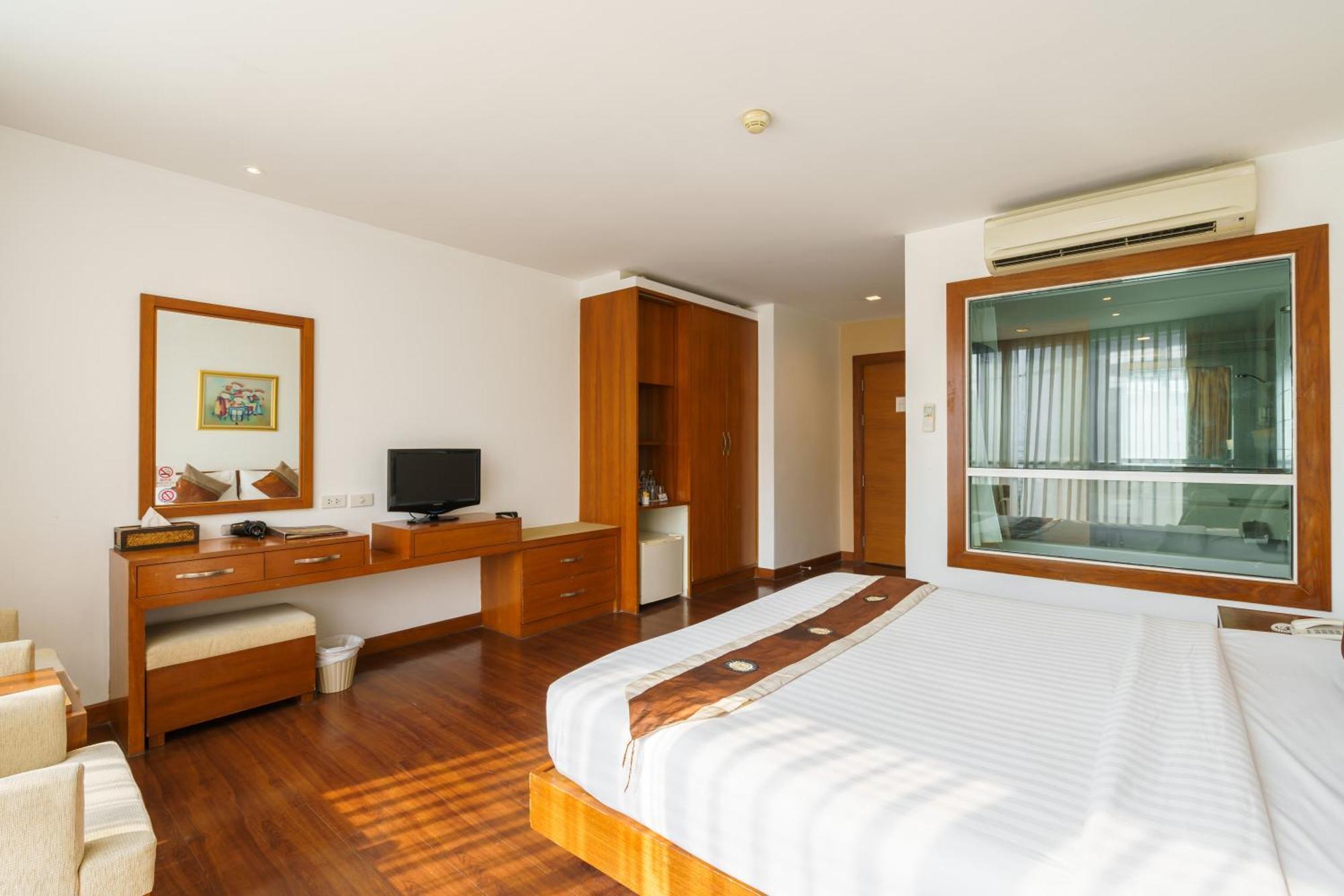 Lantana Resort Hotel Bangkok Exterior photo
