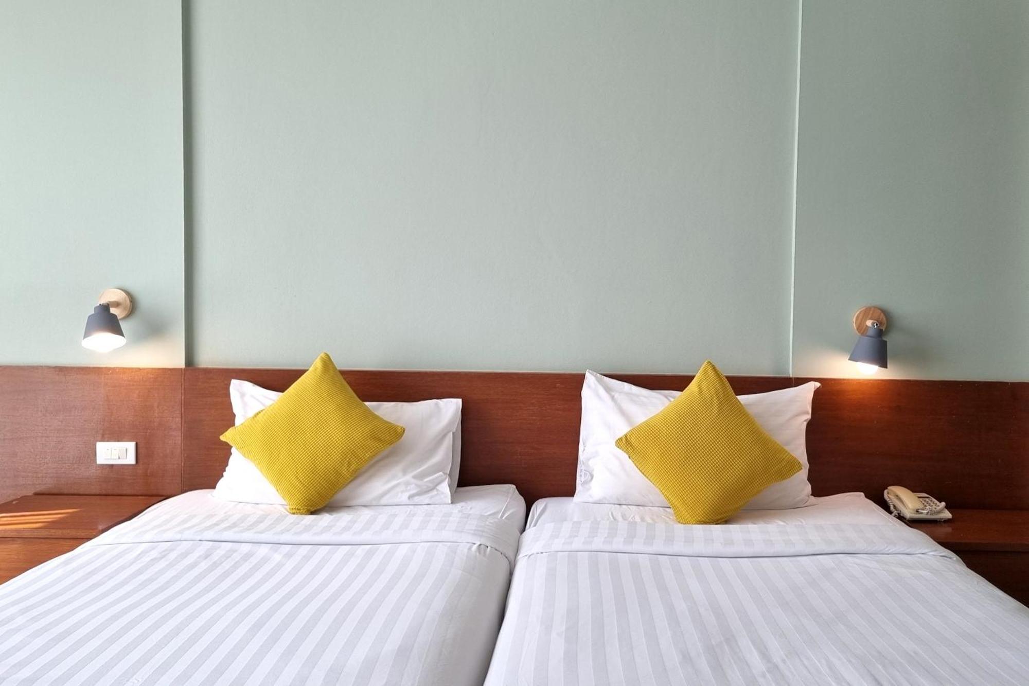 Lantana Resort Hotel Bangkok Exterior photo
